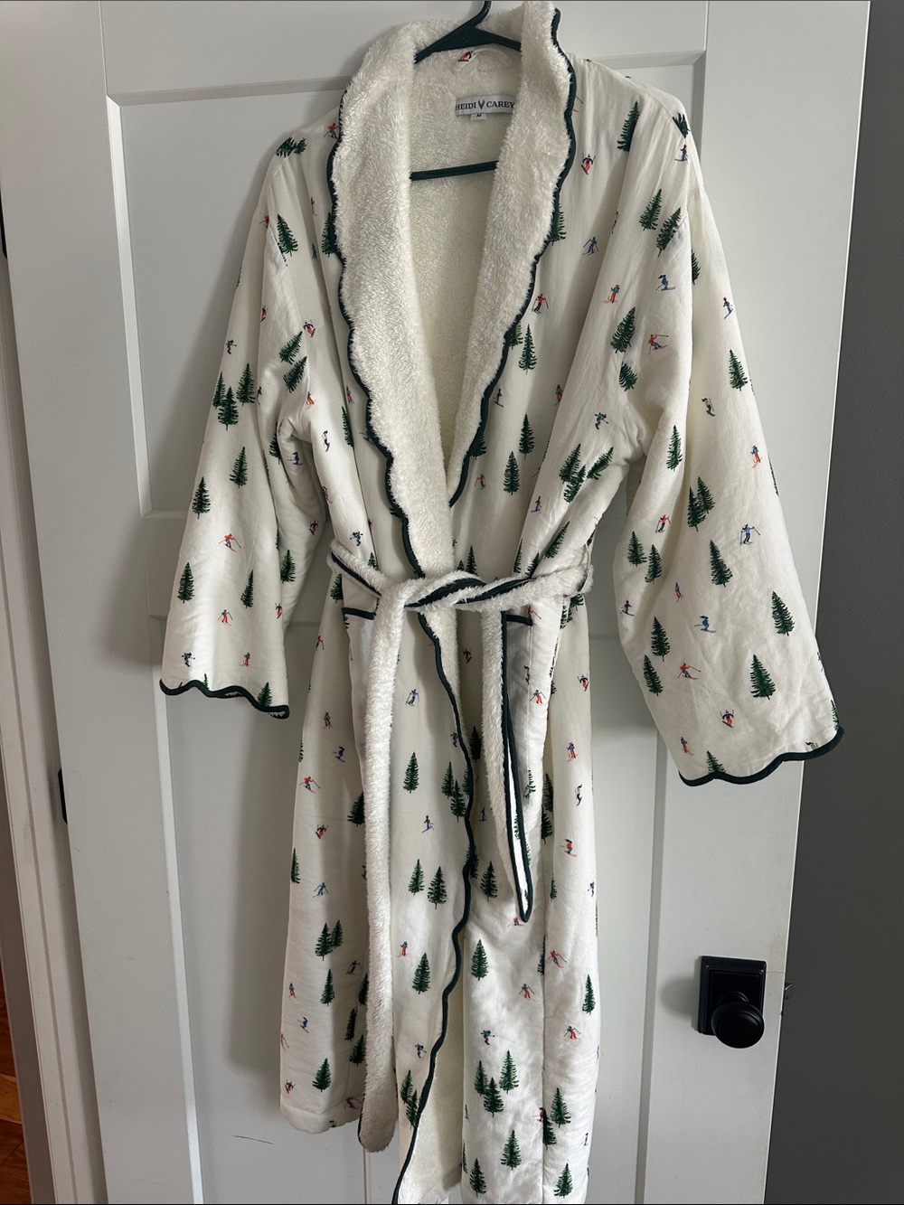 Rare and Retired! Cozy White Sherpa Robe with Green Tree & Ski Print